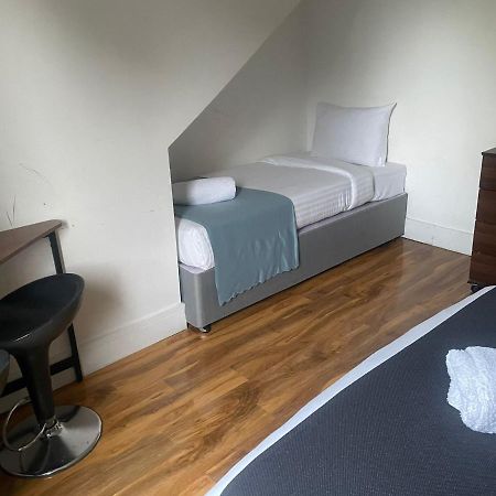 Sw16 Norbury Guesthouse ロンドン エクステリア 写真