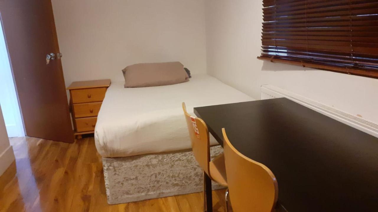 Sw16 Norbury Guesthouse ロンドン エクステリア 写真