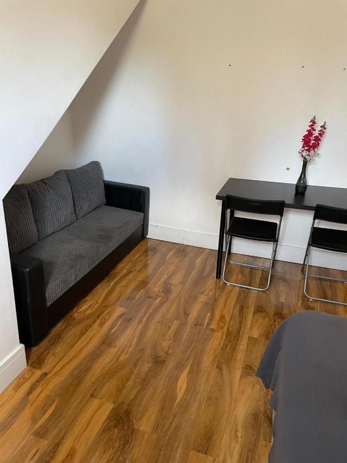 Sw16 Norbury Guesthouse ロンドン エクステリア 写真